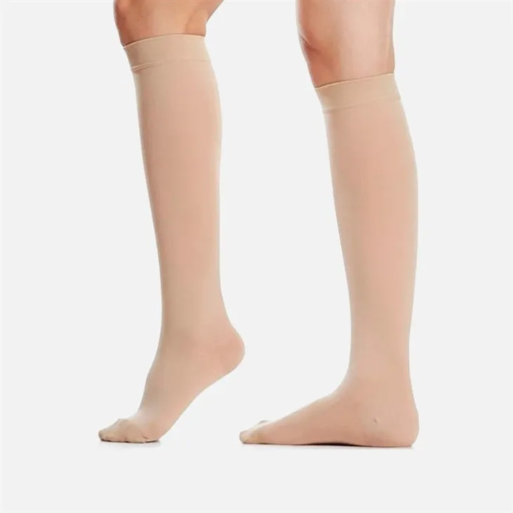 جوارب ضاغطة للرجال والنساء