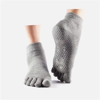 جوارب بيلاطس للنساء